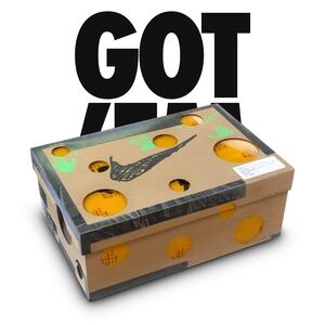 Off White x Nike Dunk Low Lot 7 of 50